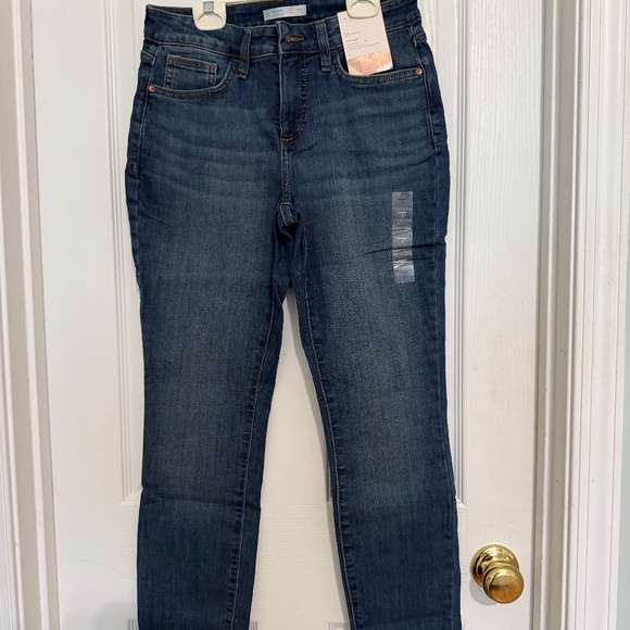 LC Lauren Conrad Mid Rise Skinny Jean, size 6 NEW with tags. - Picture 3 of 3